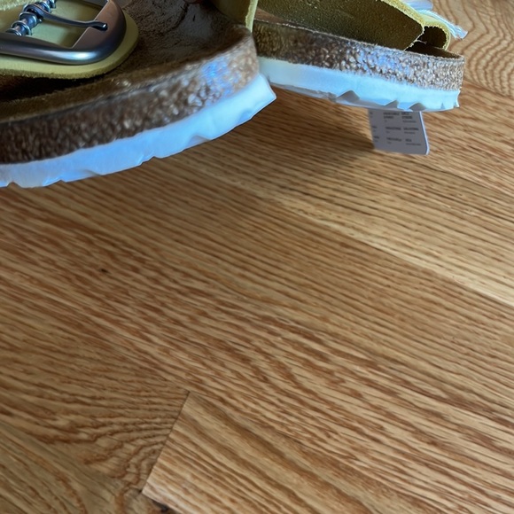 NWT Birkenstock Madrid Ochre Yellow Big Buckle Sandal size 6